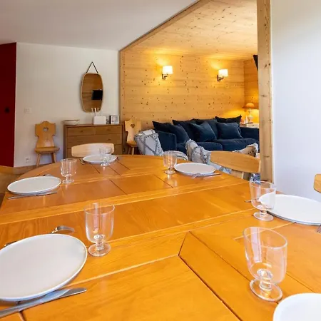 Cybele 2 Apartment